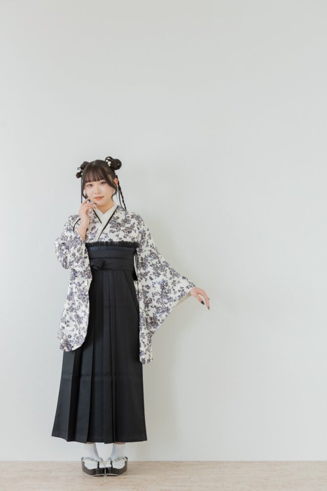WHITE　×　BLACK